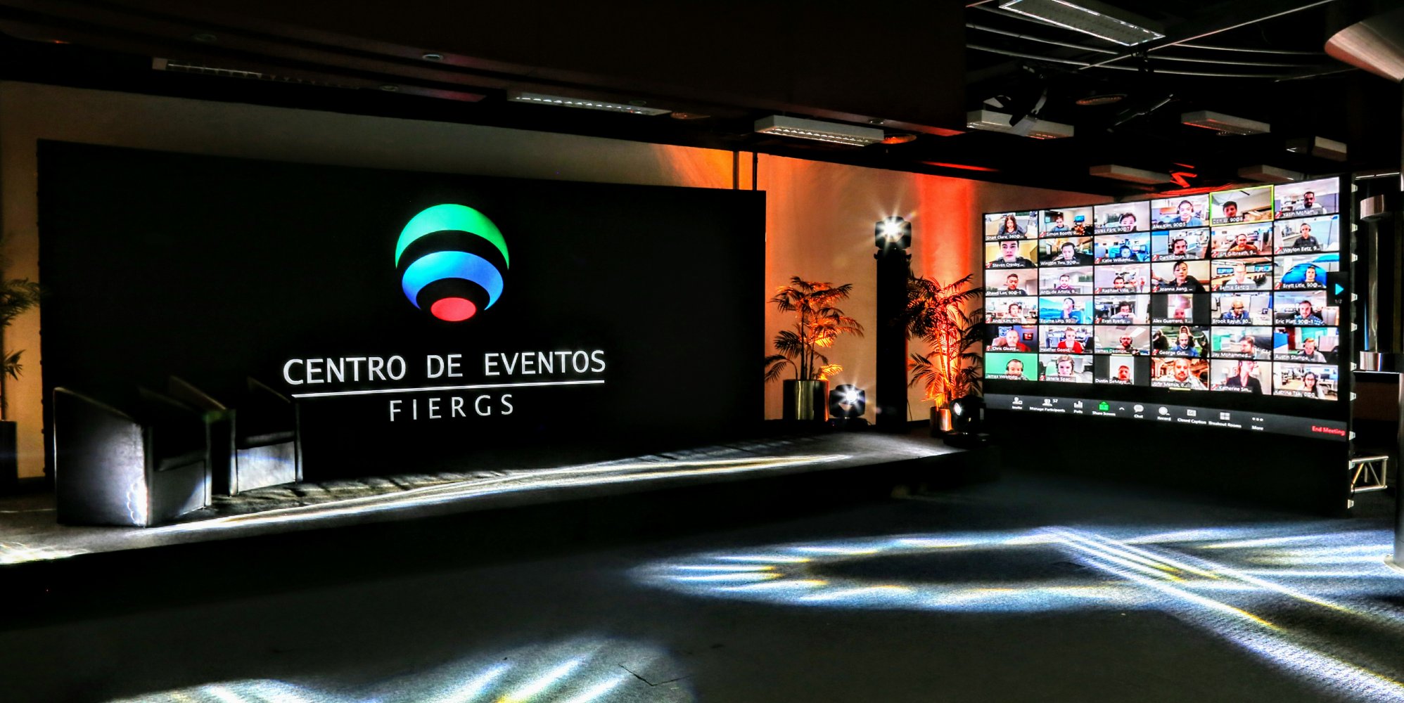 Centro de Eventos Fiergs - Confira a tabela exclusiva para o verão 2022:  •Teatro do SESI ATÉ 40% OFF •Salas 30% OFF •Pavilhão 30% OFF •Estúdio F 25%  OFF •Ateliê Digital 20%